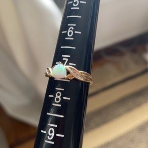 10K Vintage Yellow Gold Opal Ring with Natural Diamonds Size 7.5